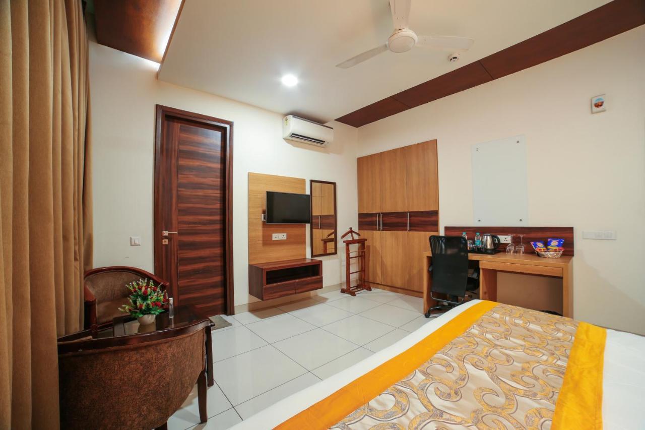 Hotel Grand Regency By Jmd Group Near Delhi Igi Airport New Delhi Exterior photo